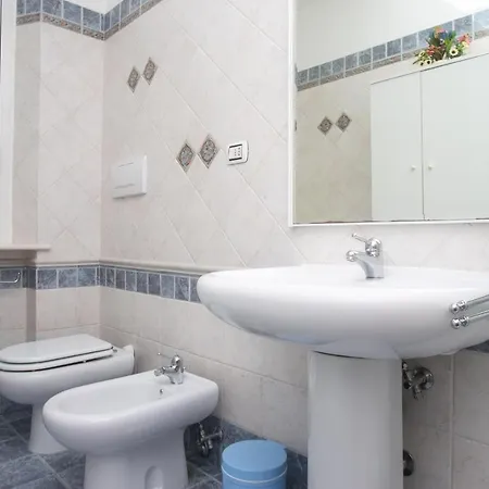 S202 - Sirolo, Nuovo Bilocale Comodo Ai Servizi Apartment *